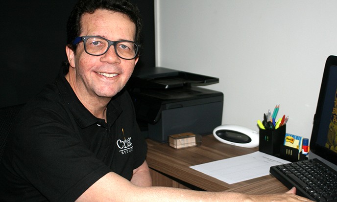 Professor lança e-book para orientar alunos sobre ENEM e vestibulares