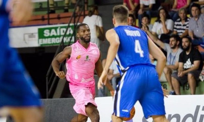 Bauru sai na frente e bate o Pinheiros na abertura dos playoffs do Paulista