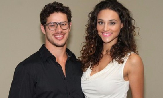 Deborah Nascimento e José Loreto revelam que estão “grávidos”: é uma menina