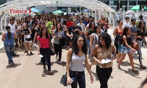 Enem: candidatos devem atentar aos horários das provas para evitar atrasos