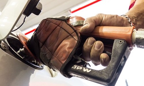Preço do litro da gasolina terá novo aumento a partir dessa terça-feira, 28