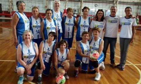 Vôlei feminino da 3ª idade de Franca conquista o Campeonato da República