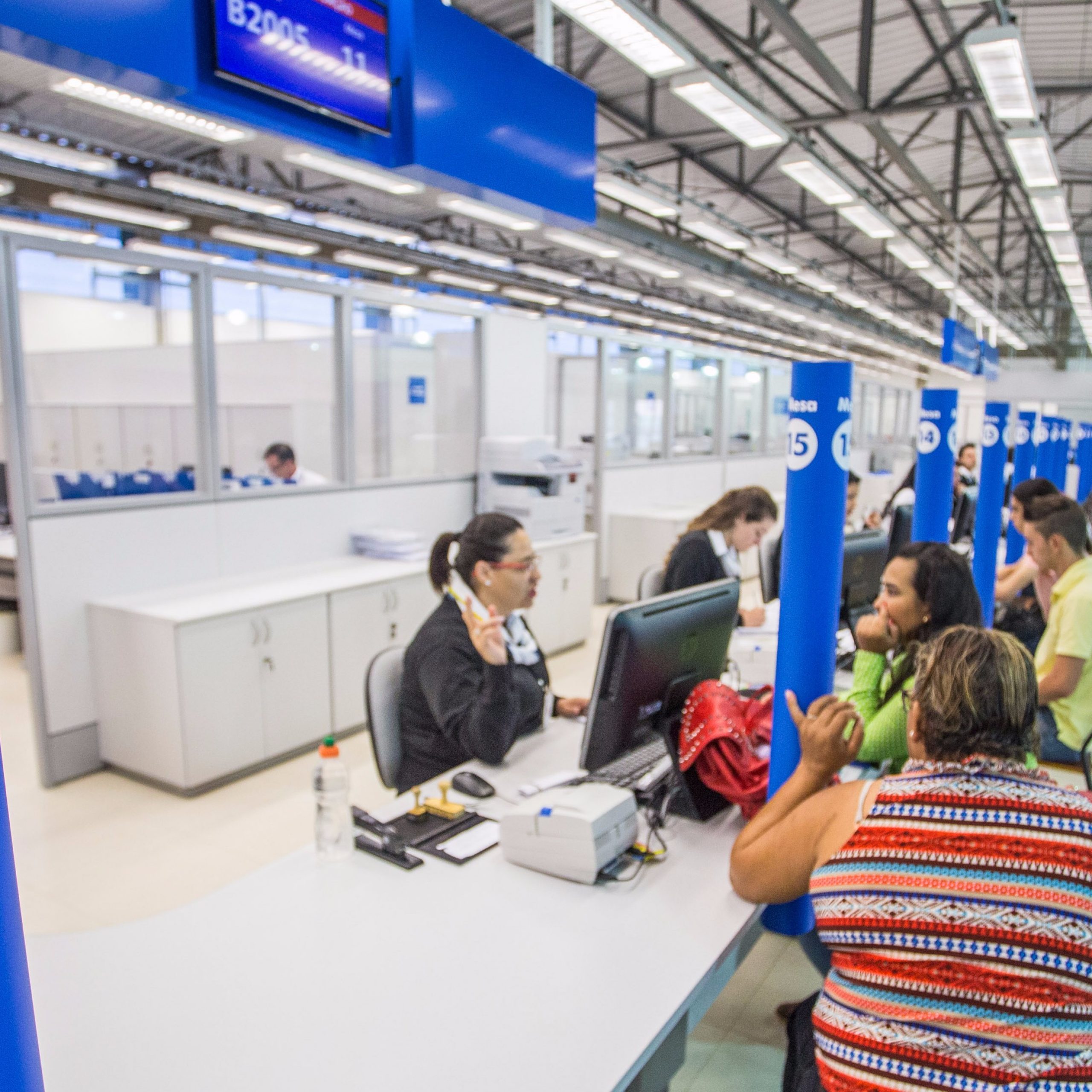 Bancos fecham nesta quarta-feira de feriado, mas lojas vão abrir normalmente