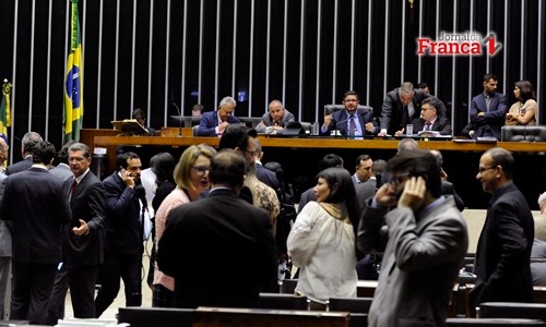 Câmara aprova medida provisória que reformula o Financiamento Estudantil