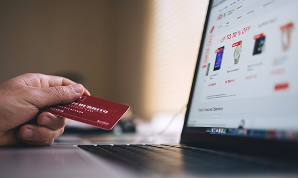 Comércio eletrônico espera faturar R$ 2,5 bilhões na Black Friday deste ano