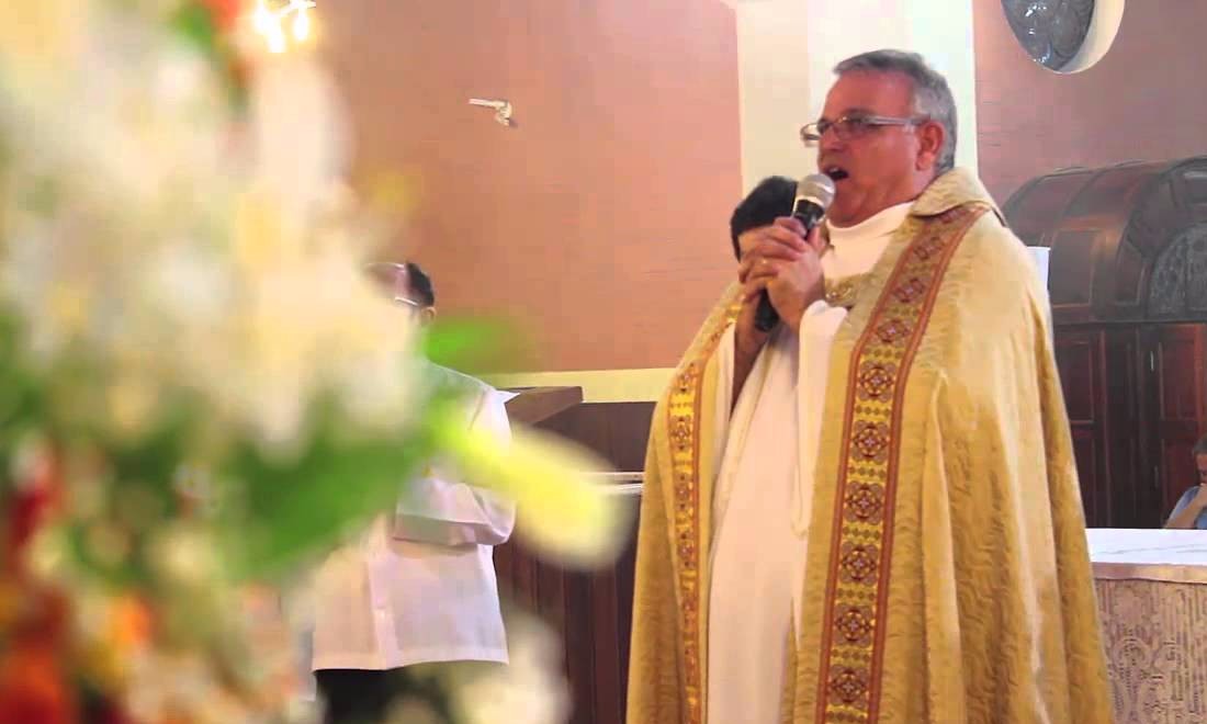 Padre José Geraldo Segantin lança seu 4º CD em jantar italiano na Santo Antônio