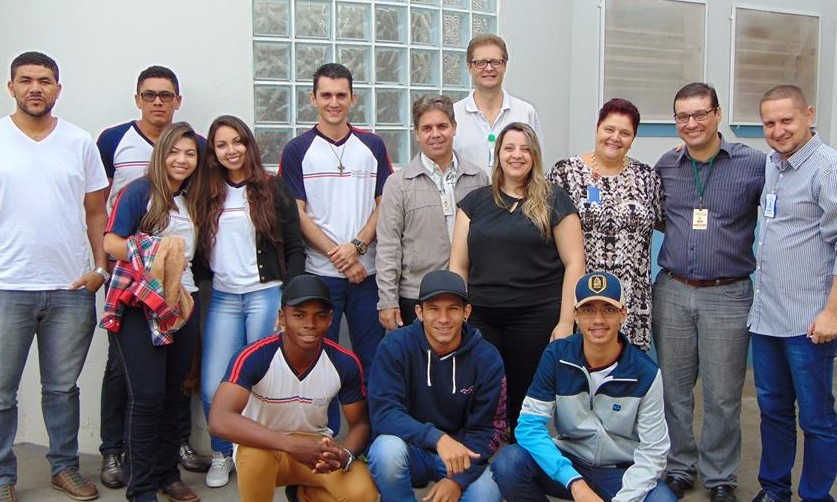 Santa Casa de Franca recebe alunos de escola técnica de Miguelópolis