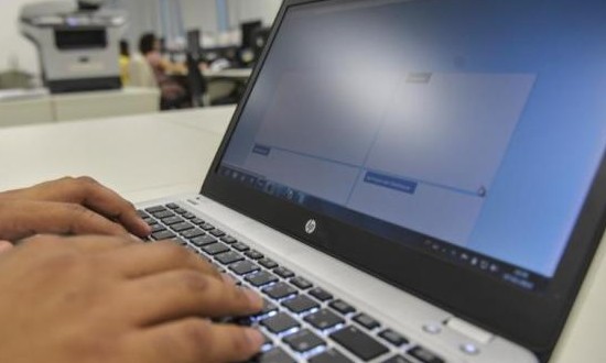 Faz compras pela internet? Então fique atento às novas regras que estão em vigor