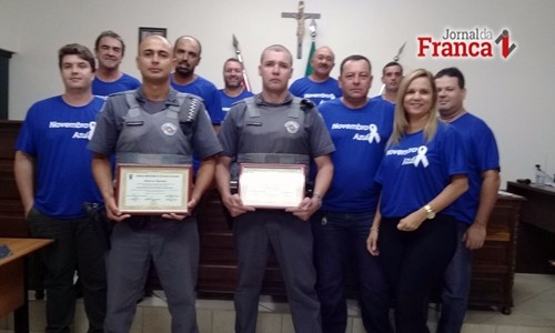 Câmara de RC homenageia dois PMS por atuação em caso de homicídio