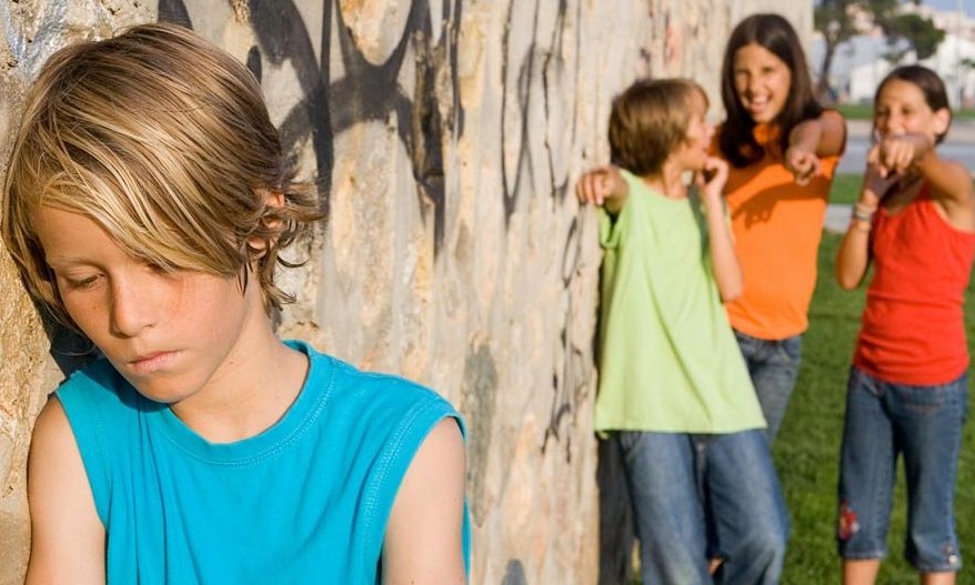 Como diferenciar bullying de maldades e gozações ofensivas na escola