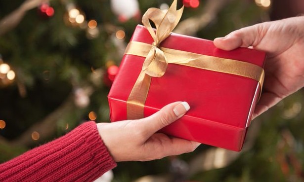 Após vendas intensas de Natal, trocas de presentes movimentam lojas de Franca