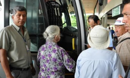 Procon-Franca orienta sobre gratuidade para idosos no transporte