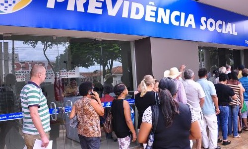 Mais de 6,5 milhões ainda não se recadastraram no INSS para 2018
