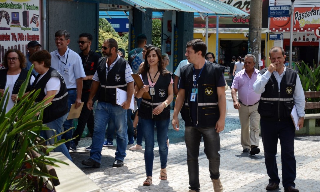 Fiscalização oferece opção de regularizar comércio informal em Franca