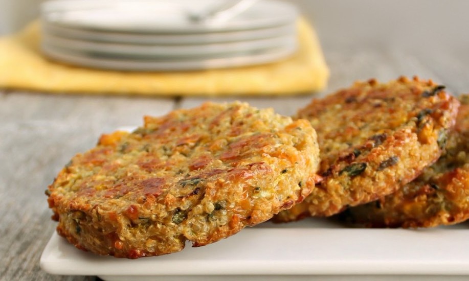Hambúrguer de quinoa substitui a carne e cai no gosto dos veganos