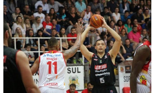 Sesi Franca Basquete derrota Caxias na estreia de Rafa Luz no Pedrocão