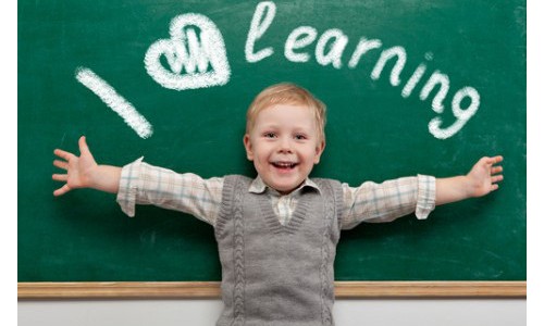Bilinguismo: incentivar a aprendizagem de 2 línguas na infância traz benefícios
