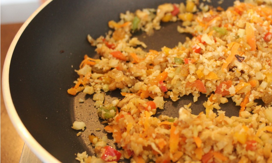 Arroz à grega low carb se mostra opção fit e deliciosa para todas as ocasiões
