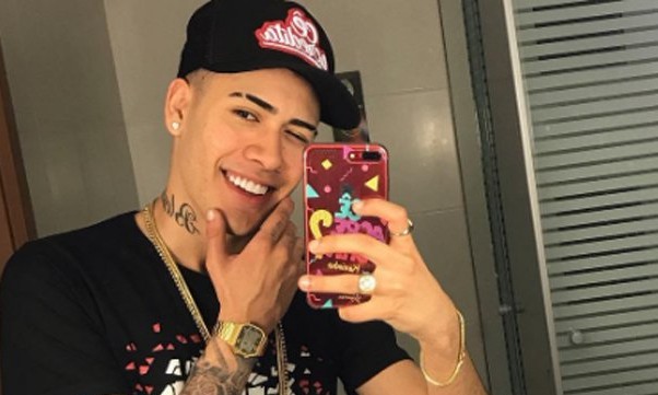 MC Kevinho compra apartamento de luxo e diz: ‘Dia mais feliz da minha vida’
