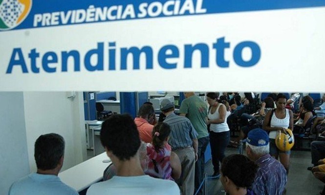 Segurados relatam dificuldade para agendar serviços básicos no INSS