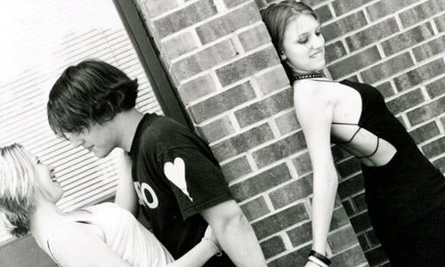 Ex e amigos: Dilema sobre manter a amizade após o término é muito comum