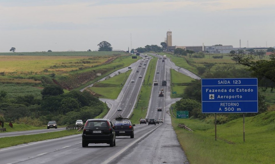 Rodovias paulistas têm monitoramento em tempo real 24 horas por dia
