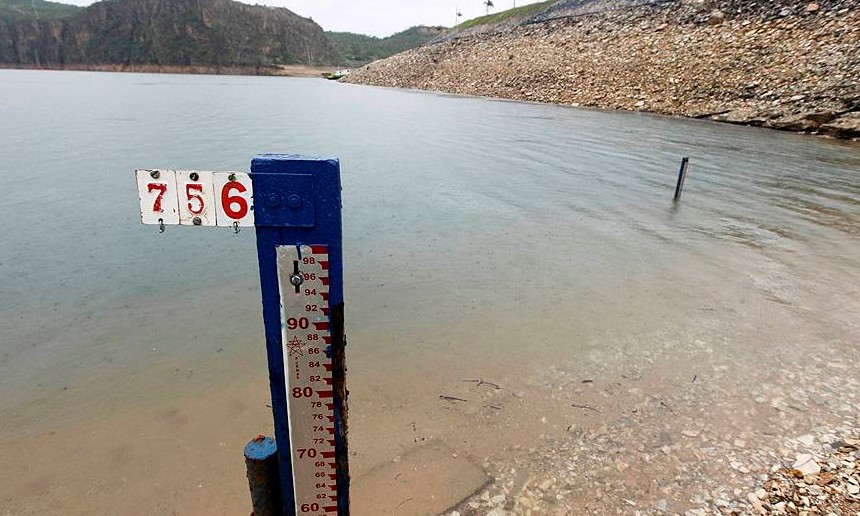 Reservatório de Furnas está em alerta, com nível próximo dos anos de seca