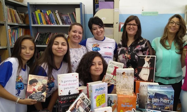 Seja Digital doa 95 livros para a biblioteca da escola Jerônimo Barbosa Sandoval