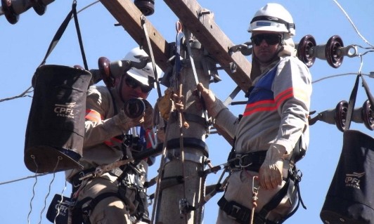 ​CPFL Serviços está com dez vagas para eletricistas em Ribeirão Preto