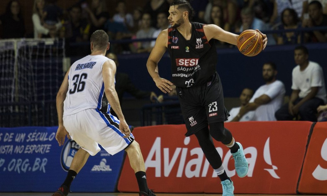 Jogo coletivo aparece e SESI Franca Basquete derrota o Minas em BH