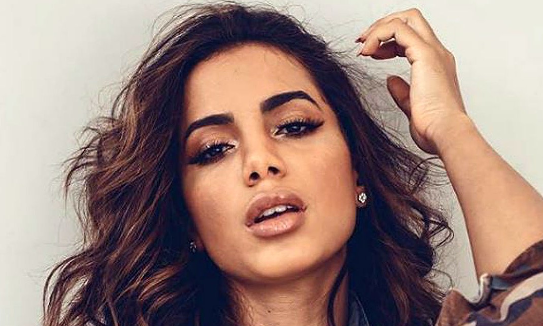 Anitta revela que precisou corrigir cirurgia no nariz porque canal ficou estreito
