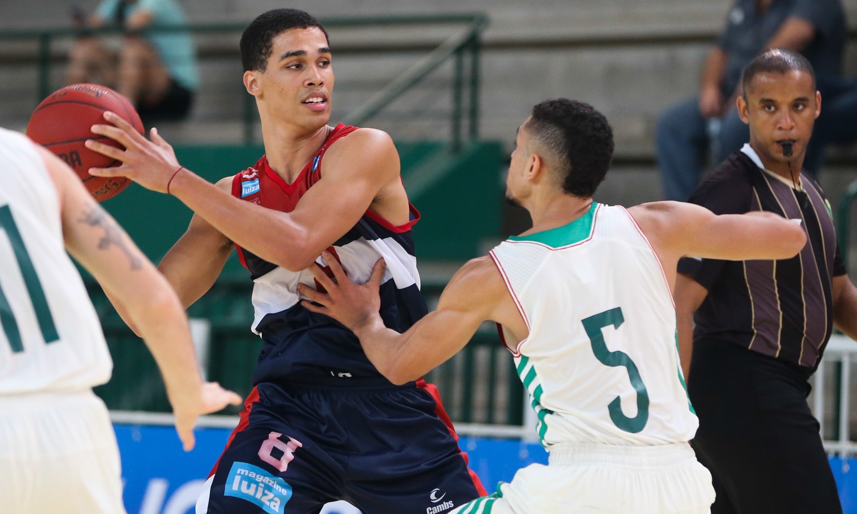 Franca Basquete sobra em quadra contra cearenses pela fase final da LDB