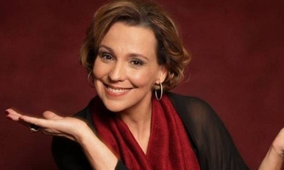 Atriz Ana Beatriz Nogueira rompe silêncio e diz que sofre com esclerose múltipla