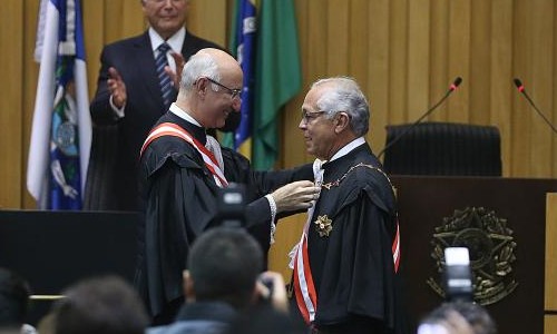 Novo presidente do TST vai priorizar debate sobre reforma trabalhista