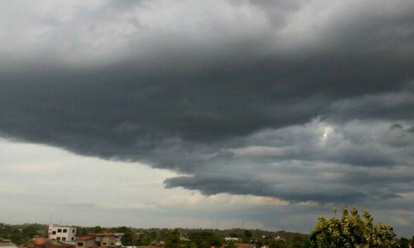 Último dia de fevereiro tem céu nublado e pancadas de chuva em Franca