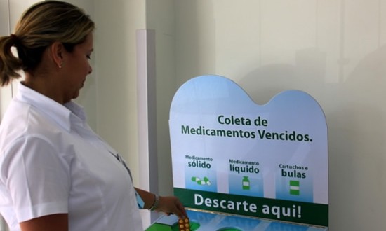 Descarte incorreto de medicamentos traz riscos à saúde e ao ambiente