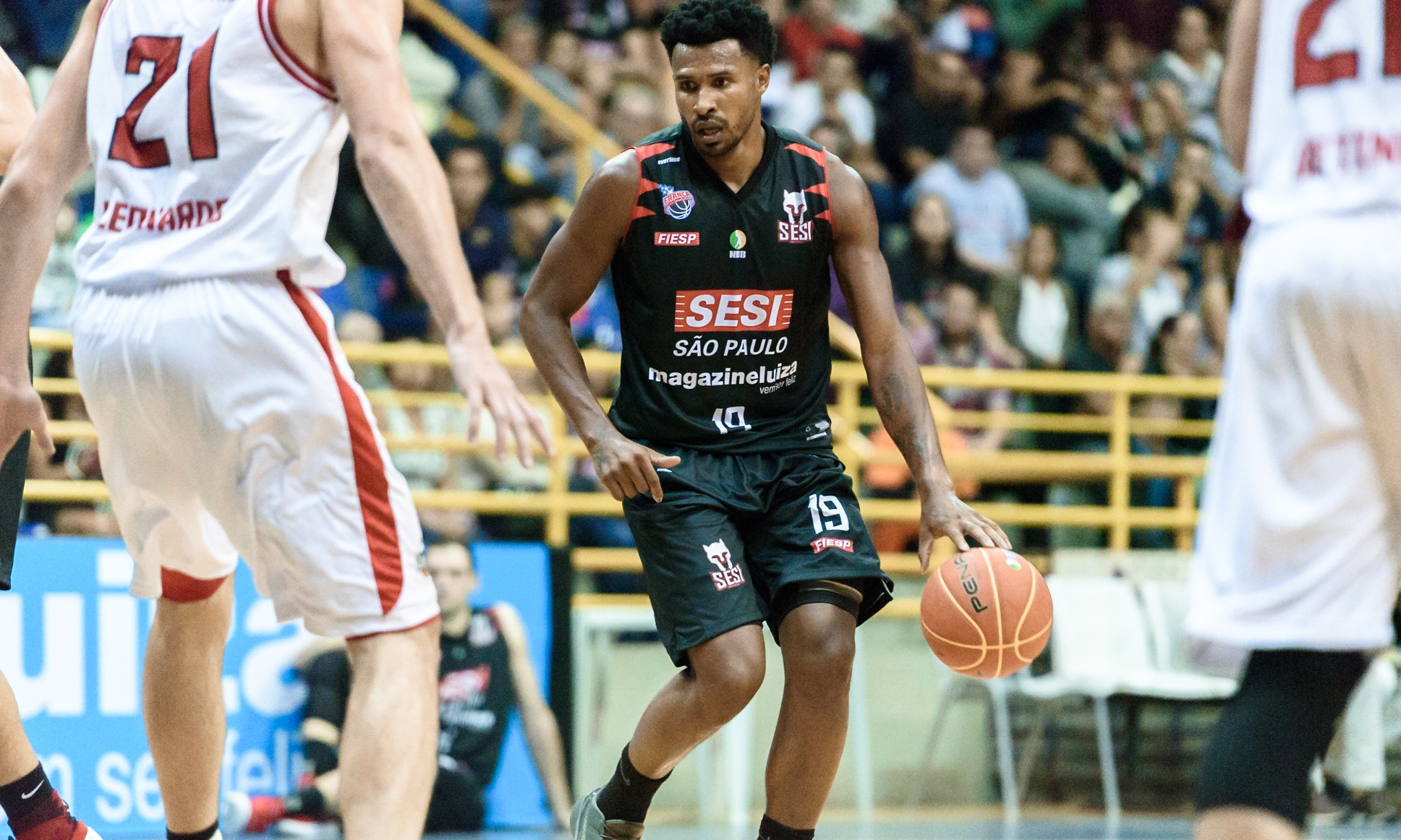 Sesi Franca Basquete se impõe e atropela Bauru no ginásio Panela de Pressão