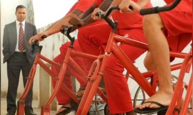 Em Minas, presos pedalam para produzir energia e ganham redução de pena