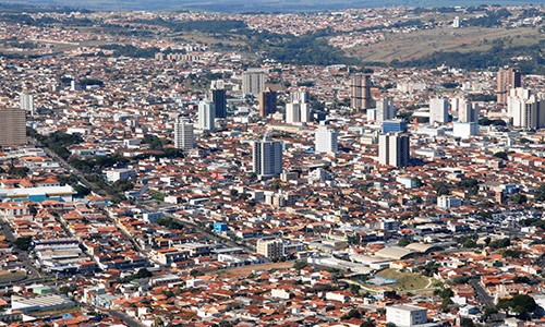 ABES confere Selo de Saneamento para Franca
durante Simpósio Ranking