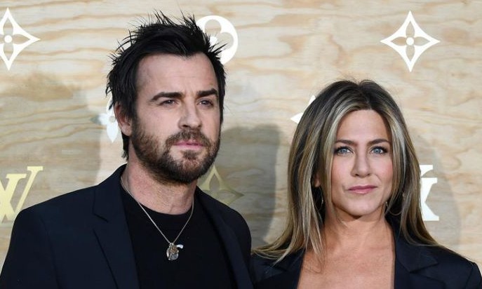 Jennifer Aniston pensa em pagar fortuna para que ex não revele detalhes sobre eles