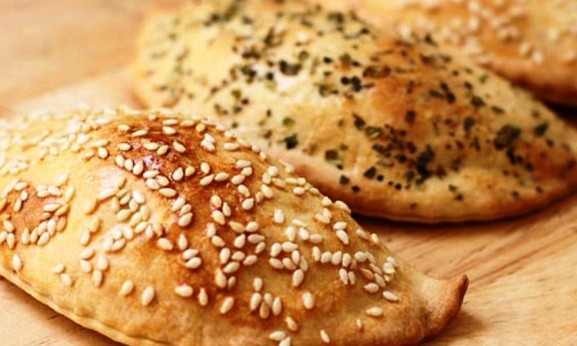 Nutritivo e rico em fibras, pastel de forno integral é ótimo para lanche da tarde