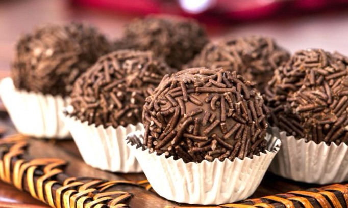 Brigadeiro de grão de bico surpreende pelo sabor e é opção saudável e funcional