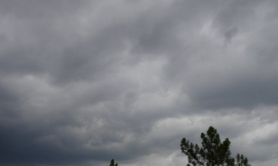 Sexta-feira continua com clima instável e pode chover forte em Franca