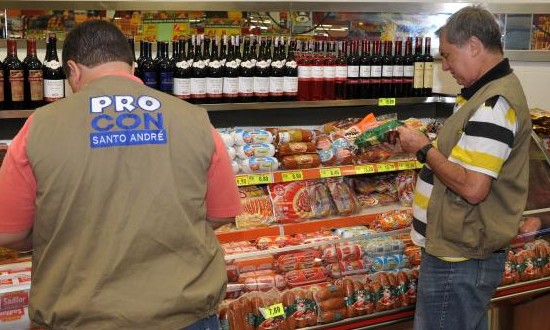 Supermercados da capital e interior paulista são autuados pelo Procon-SP
