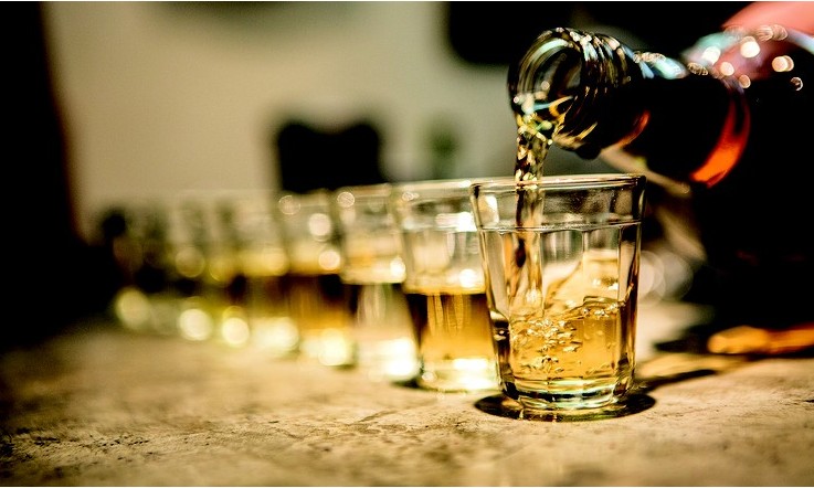 Produção de cachaça incrementa renda de canavicultores paulistas