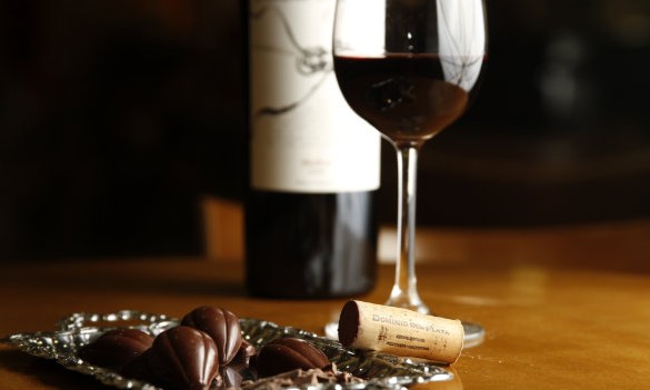 Saiba como harmonizar vinhos com os mais diversos tipos de chocolate