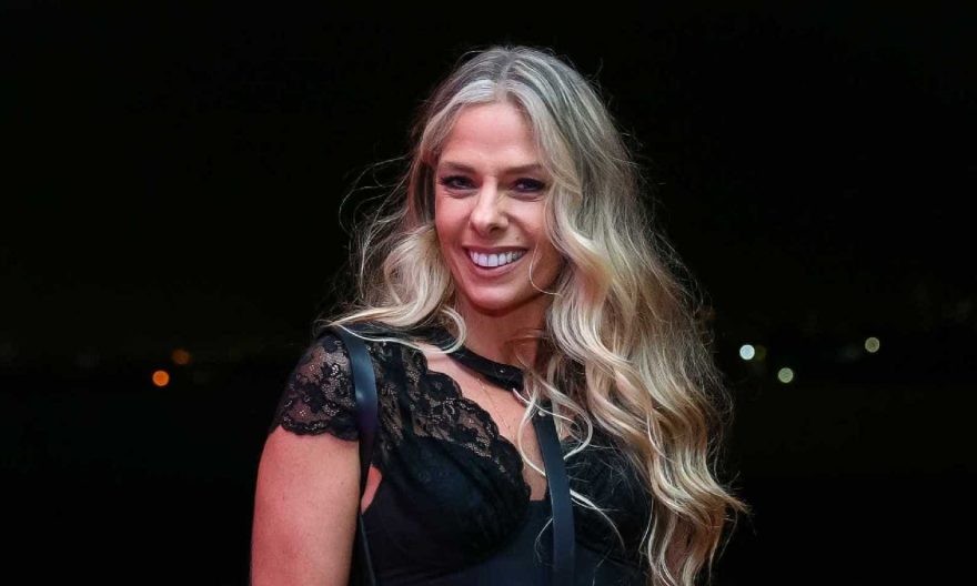 Adriane Galisteu assina contrato com a TV Globo e deverá integrar nova novela