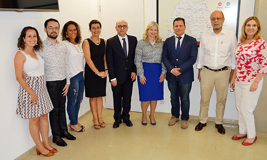 Centro Paula Souza firma acordo com institutos politécnicos de Portugal
