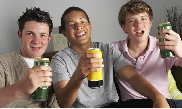 Mais de 60% dos jovens e adolescentes consomem álcool, revela pesquisa