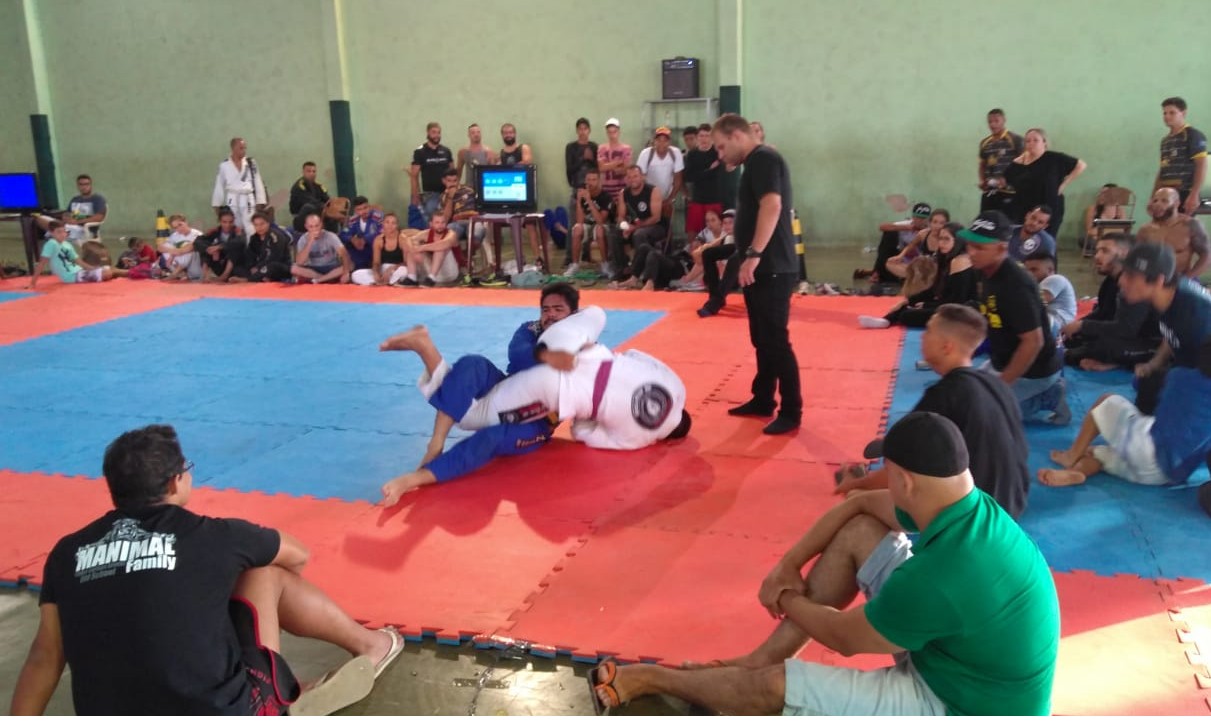 Campeonato de jiu jitsu reúne 200 lutadores e recoloca Franca no cenário